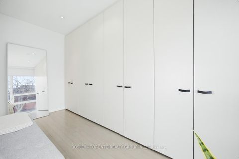 Photo 23 at 10 Loretto Lane, University, Toronto