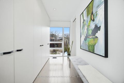 Photo 24 at 10 Loretto Lane, University, Toronto