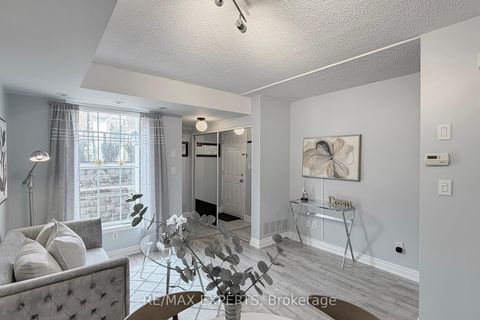 Photo 8 at 272 - 3 Everson Drive, Willowdale East, Toronto