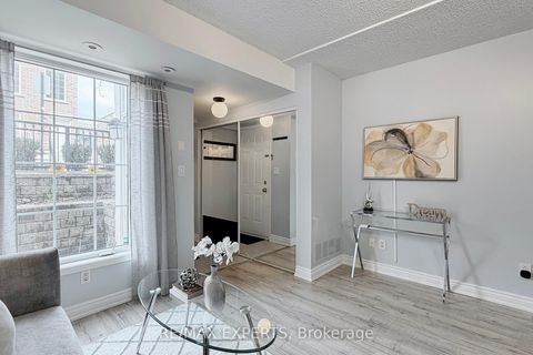 Photo 9 at 272 - 3 Everson Drive, Willowdale East, Toronto