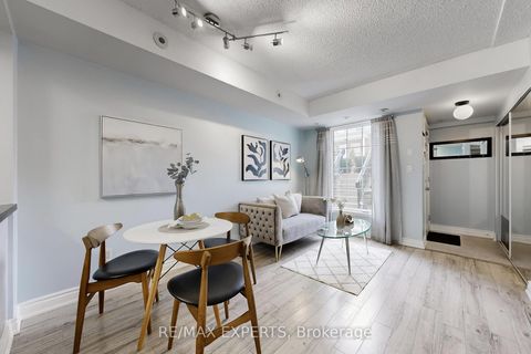 Photo 10 at 272 - 3 Everson Drive, Willowdale East, Toronto