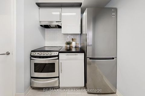 Photo 15 at 272 - 3 Everson Drive, Willowdale East, Toronto