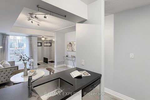 Photo 17 at 272 - 3 Everson Drive, Willowdale East, Toronto