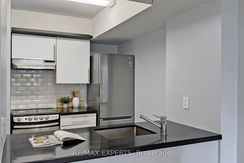 Photo 18 at 272 - 3 Everson Drive, Willowdale East, Toronto