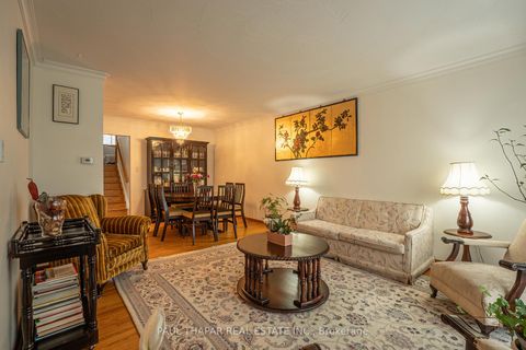 Photo 7 at 10 Castlebury Crescent, Steeles, Toronto