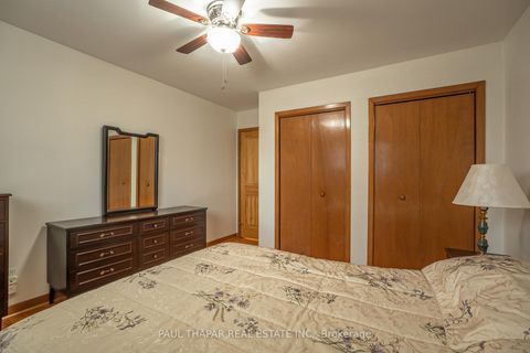 Photo 16 at 10 Castlebury Crescent, Steeles, Toronto