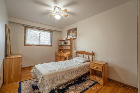 Photo 17 at 10 Castlebury Crescent, Steeles, Toronto