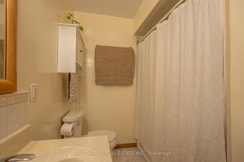 Photo 21 at 10 Castlebury Crescent, Steeles, Toronto