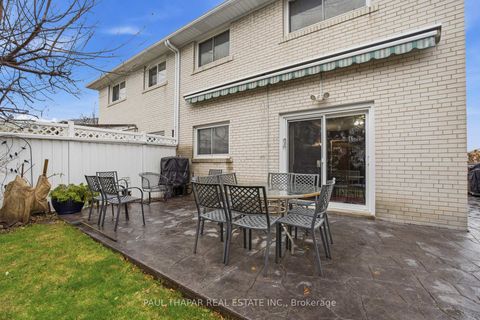 Photo 33 at 10 Castlebury Crescent, Steeles, Toronto
