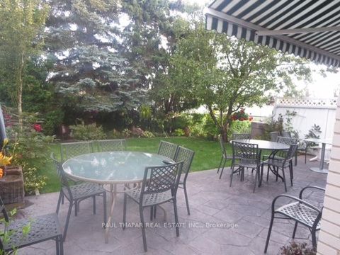 Photo 36 at 10 Castlebury Crescent, Steeles, Toronto