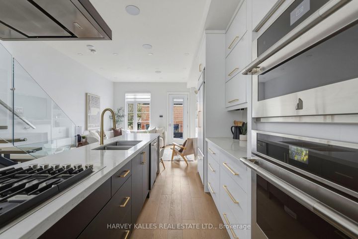 Photo 11 at 599 Soudan Avenue, Mount Pleasant East, Toronto