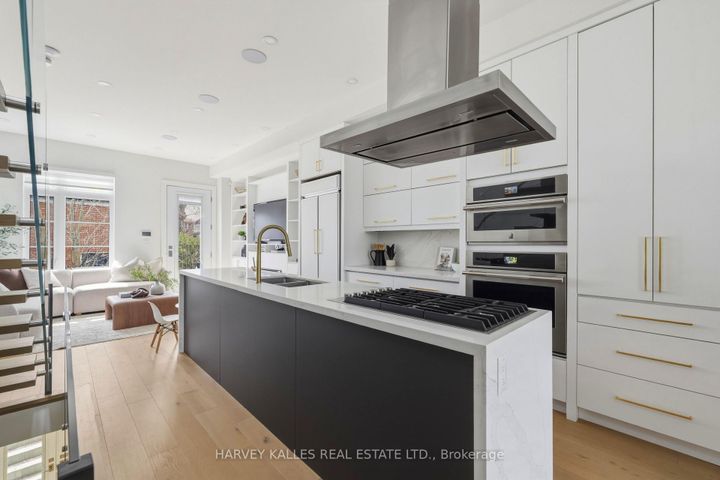 Photo 12 at 599 Soudan Avenue, Mount Pleasant East, Toronto