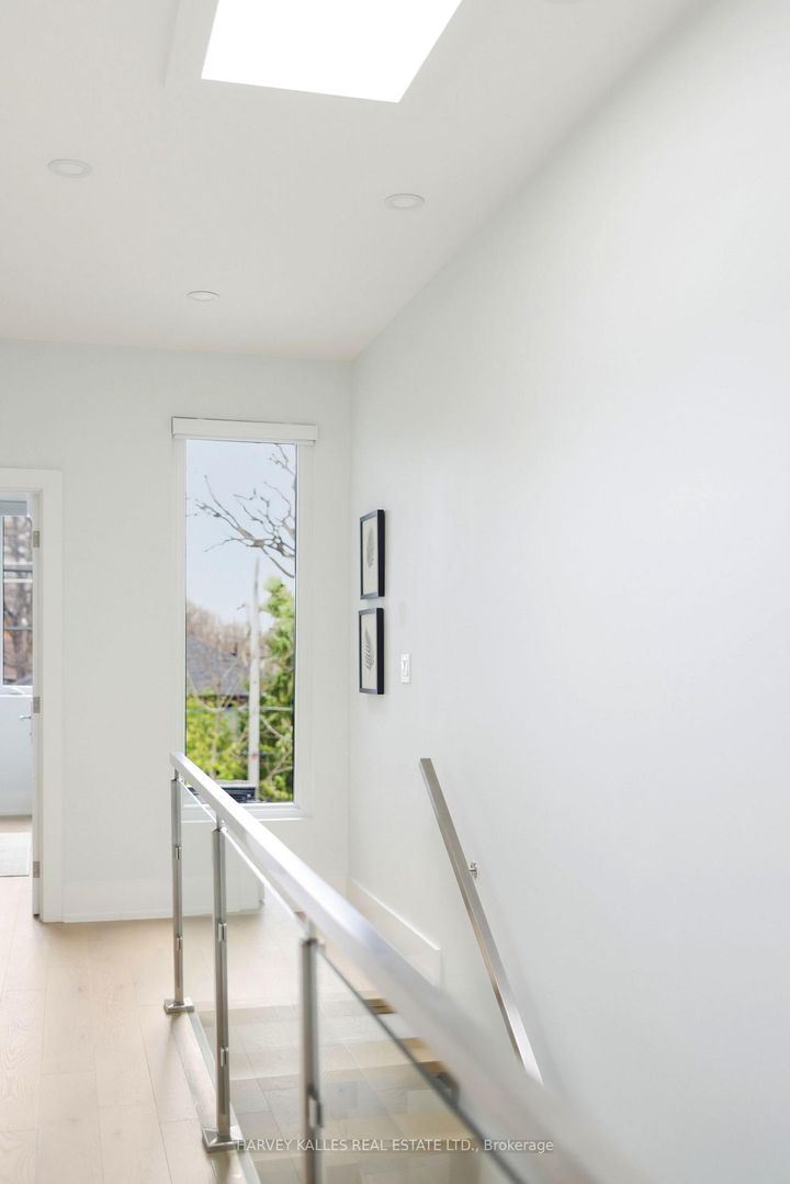 Photo 24 at 599 Soudan Avenue, Mount Pleasant East, Toronto