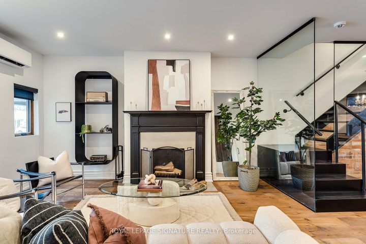 Photo 5 at 88 Grace Street, Bellwoods, Toronto