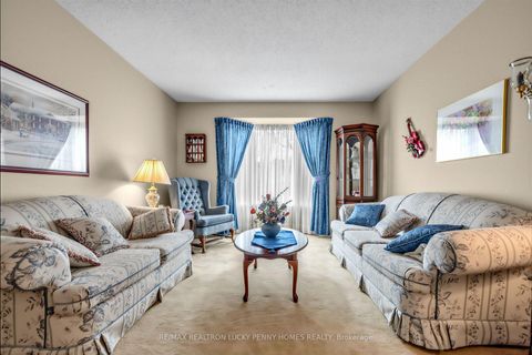 Photo 8 at 10 Hastings Drive, Unionville, Markham