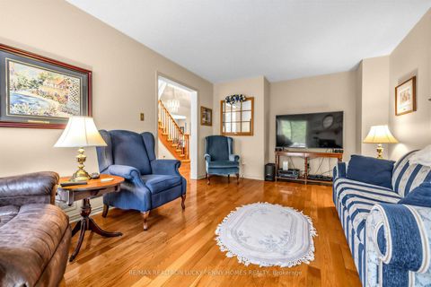 Photo 15 at 10 Hastings Drive, Unionville, Markham