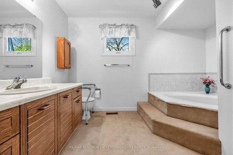 Photo 25 at 10 Hastings Drive, Unionville, Markham