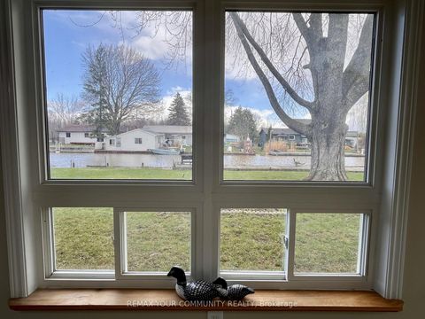 Photo 18 at 37 Canal Street, Keswick South, Georgina