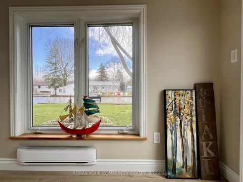 Photo 19 at 37 Canal Street, Keswick South, Georgina