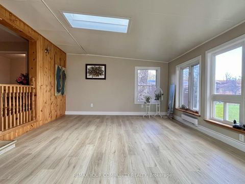 Photo 21 at 37 Canal Street, Keswick South, Georgina