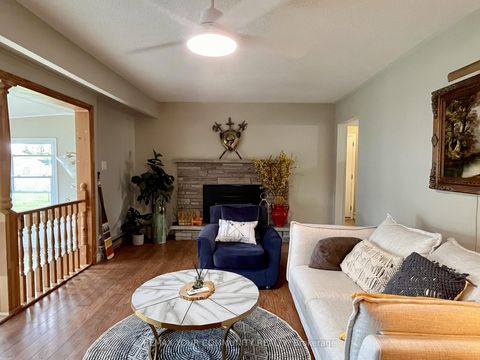 Photo 25 at 37 Canal Street, Keswick South, Georgina