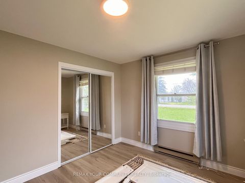 Photo 41 at 37 Canal Street, Keswick South, Georgina