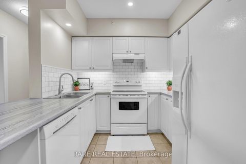 Photo 18 at 309 - 41 Ferndale Drive S, Ardagh, Barrie