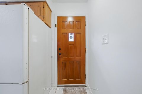 Photo 13 at 25 Fordwich Crescent, Kipling, Toronto