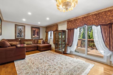 Photo 7 at 129 Rose Green Drive, Uplands, Vaughan