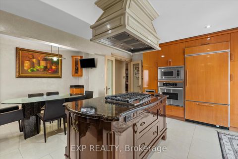 Photo 10 at 129 Rose Green Drive, Uplands, Vaughan