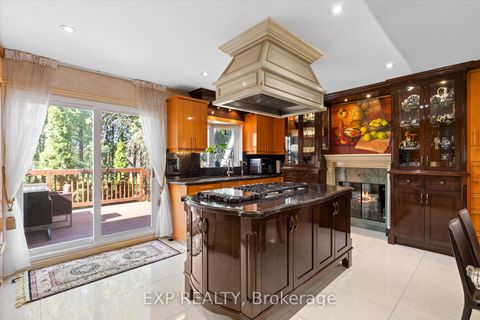 Photo 11 at 129 Rose Green Drive, Uplands, Vaughan