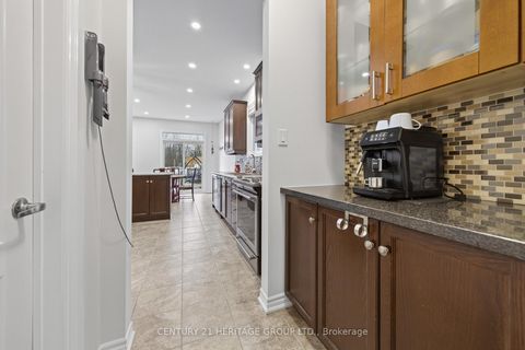 Photo 7 at 136 Riveredge Drive, Keswick North, Georgina