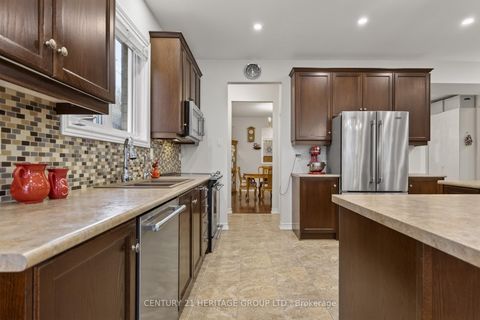 Photo 11 at 136 Riveredge Drive, Keswick North, Georgina