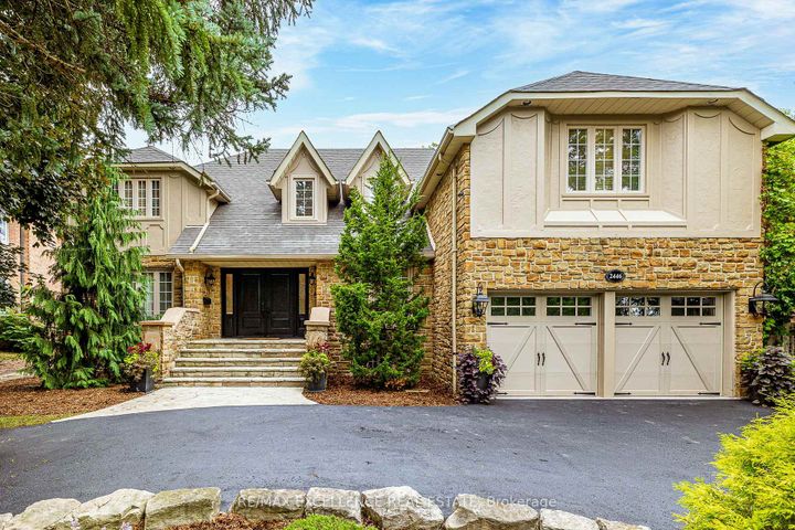 Photo 1 at 2446 Hammond Road, Sheridan, Mississauga