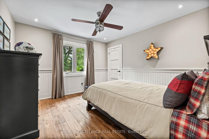 Photo 19 at 2446 Hammond Road, Sheridan, Mississauga