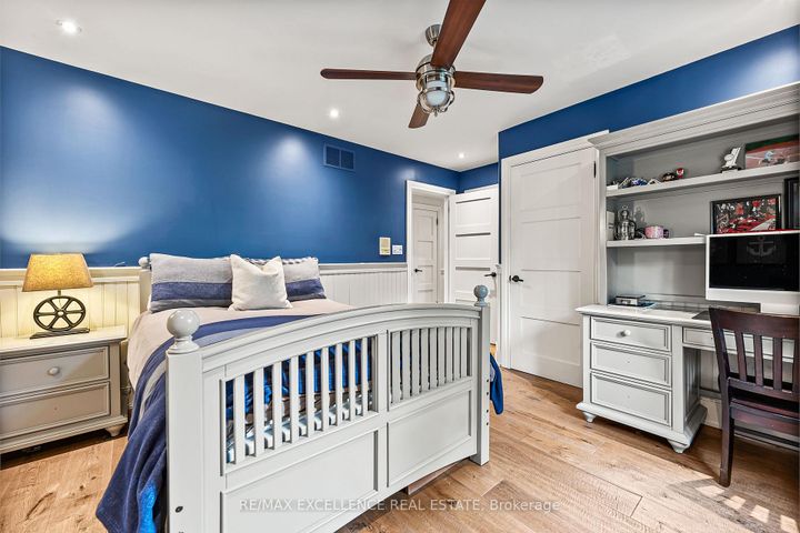 Photo 23 at 2446 Hammond Road, Sheridan, Mississauga