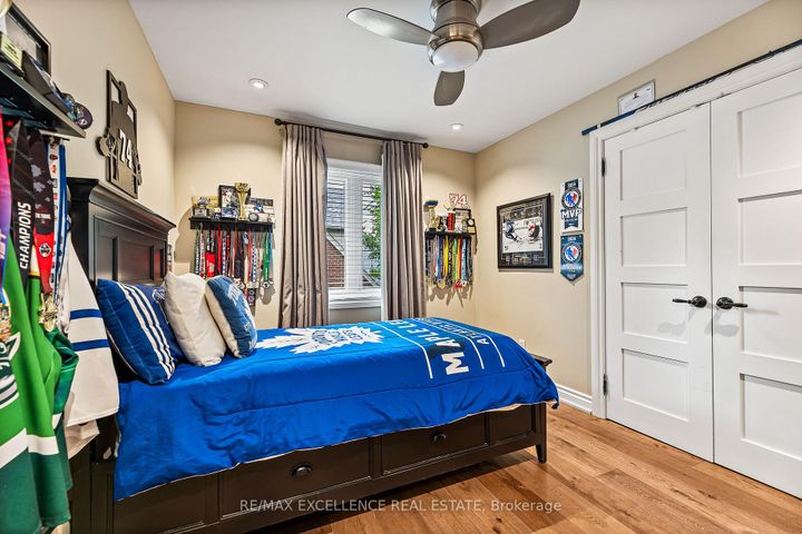 Photo 24 at 2446 Hammond Road, Sheridan, Mississauga