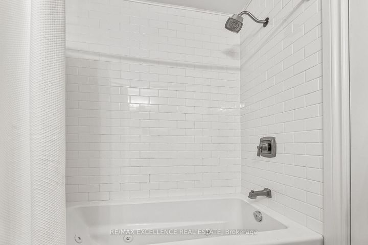 Photo 27 at 2446 Hammond Road, Sheridan, Mississauga