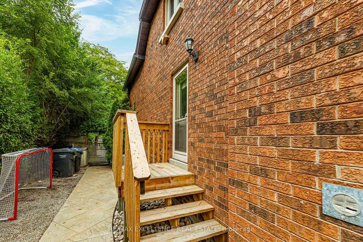 Photo 47 at 2446 Hammond Road, Sheridan, Mississauga