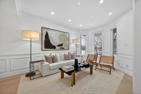 Photo 2 at 11 Malka Gate, Beverley Glen, Vaughan