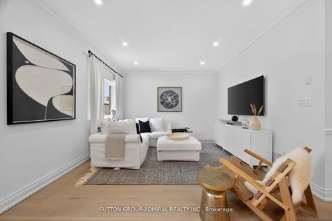 Photo 11 at 11 Malka Gate, Beverley Glen, Vaughan