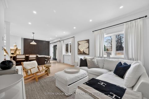 Photo 12 at 11 Malka Gate, Beverley Glen, Vaughan