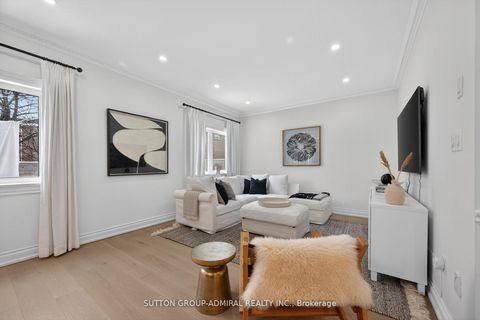 Photo 13 at 11 Malka Gate, Beverley Glen, Vaughan