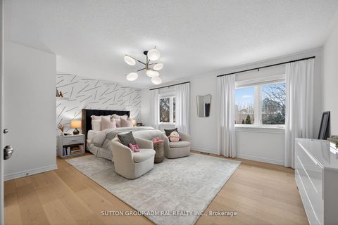 Photo 15 at 11 Malka Gate, Beverley Glen, Vaughan