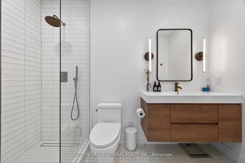 Photo 16 at 11 Malka Gate, Beverley Glen, Vaughan