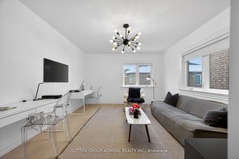 Photo 17 at 11 Malka Gate, Beverley Glen, Vaughan