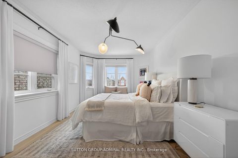 Photo 19 at 11 Malka Gate, Beverley Glen, Vaughan