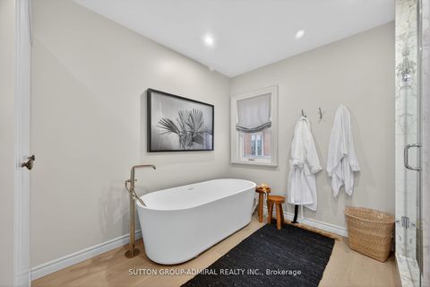 Photo 24 at 11 Malka Gate, Beverley Glen, Vaughan