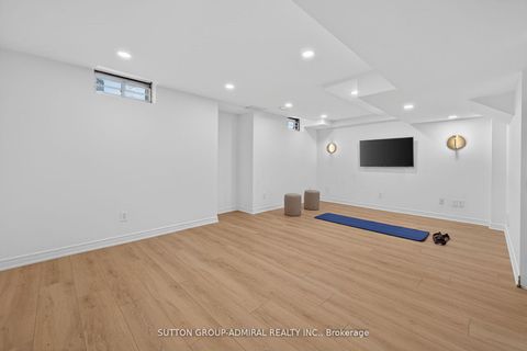 Photo 29 at 11 Malka Gate, Beverley Glen, Vaughan