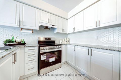 Photo 11 at 122 Cliff Thompson Court, Sutton & Jackson's Point, Georgina